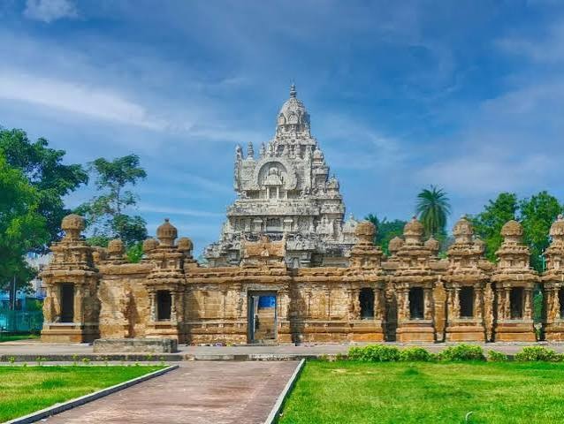 Kanchipuram Tour Package – Explore the Spiritual and Cultural Heritage of the Temple City