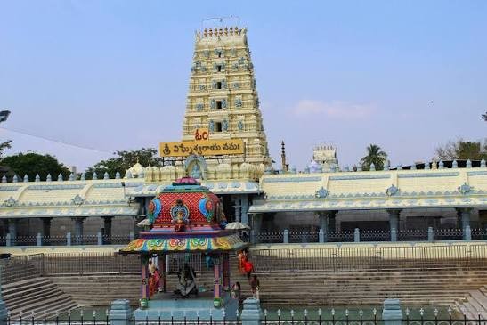 Kanipakam Tour Packages – Experience Divine Blessings at Sri Varasiddhi Vinayaka Temple