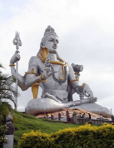 Murudeshwar Tour Packages – Explore Coastal Beauty and Spiritual Grandeur